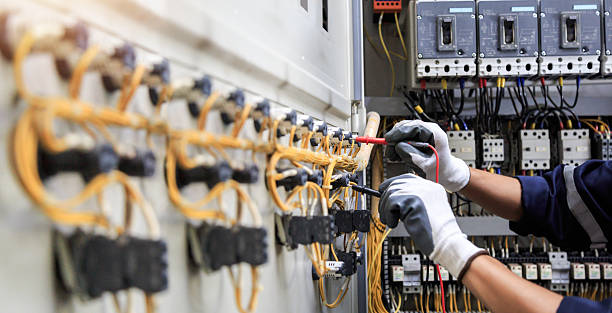 Professional Electrician technician working in Shelby, OH